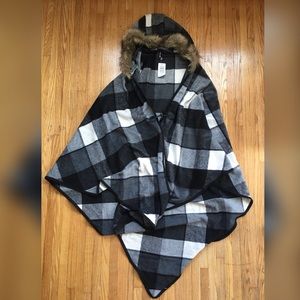 NWT Plaid Hooded Cape
